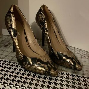 Snake skin Via Spiga stiletto heels size 8M